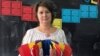 Profesoara Mirela Tanc predă la Școala Gimnazială „Oltea Doamna” din Oradea. A integrat tehnologia în metoda ei de predare cu mult timp înainte să înceapă pandemia. 