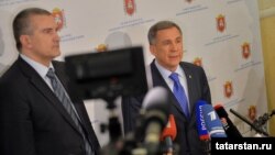 Рөстәм Миңнеханов һәм Кырым башлыгы Сергей Аксенов