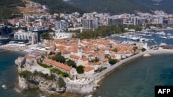 Turizam čini oko 30 odsto crnogorskog BDP-a. Najviše turista godišnje posjeti Budvu. Fotografija 17. avgust 2020.