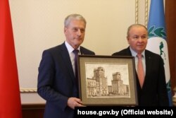 Баляслаў Пірштук (зьлева) і Эліяс Кастылья