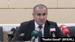 Tajik Prosecutor-General Yusuf Rahmon told reporters in Dushanbe on February 2 that Amriddin Alovatshoev had been extradited from Russia.