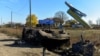 Жителі Чорнобаївки кажуть, що село потерпало від обстрілів і під час окупації, і після звільнення села