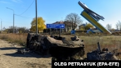 Жителі Чорнобаївки кажуть, що село потерпало від обстрілів і під час окупації, і після звільнення села