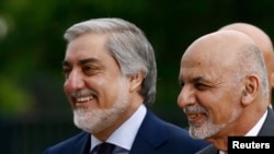د افغان حکومت مشران په یووالي سره د سولې لپاره کار وکړي.