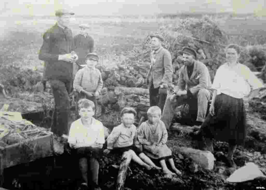 Holodomor: Famine In Ukraine, 1932-33 #9