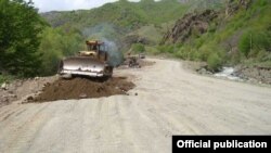 The construction in Kelbajar of a new highway connecting Nagorno-Karabakh to Armenia, 5May2014. (Photo courtesy of the All-Armenian Fund Hayastan.)