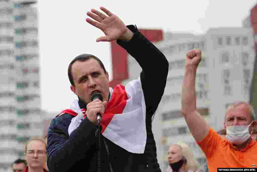 Belarusian opposition politician Paval Sevyarynets, the cochairman of the Belarusian Christian Democratic Party, was among at least six presidential candidates who were collecting signatures on June 7. Sevyarynets was detained after the rally. 