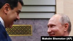 Președintele venezuelean Nicolas Madurocu Vladimir Putin la reședința acestuia de la Novo-Ogaryovo, Moscova, 5 decembrie 2018