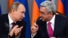 Armenia - President Serzh Sarkisian and his Russian counterpart Vladimir Putin at a news conference in Yerevan, 2Dec2013.