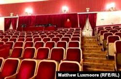 Watching a technical rehearsal in the main auditorium of the Miners’ Palace of Culture in Vorkuta.