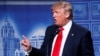 Donald Trump la Michigan, pe cînd era candidat prezidențial discutînd problemele economice americane