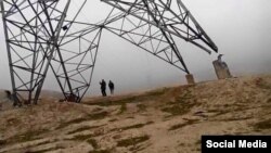 Тажикстан менен чектеш Баглан провинциясында талиптер бүлгүнгө учураткан электр өткөргүч линиясы. Ооганстан