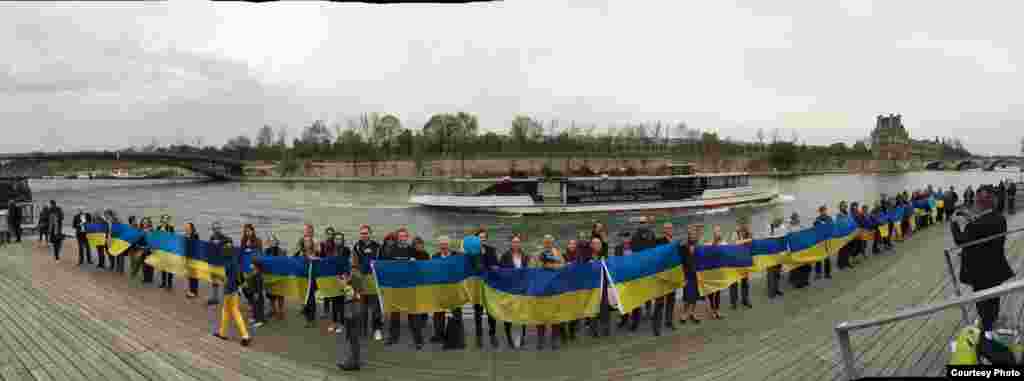 Франци. &nbsp;Париж, Киевехь байина нах дагалоцуш ю Евромайдан, 30Заз2014 года
