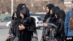 افغان نجونې محصلانې چې نورې زده کړو ته نه پرېښودل کېږي