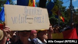 La un protest la Chișinău împotriva sistemului de vot mixt