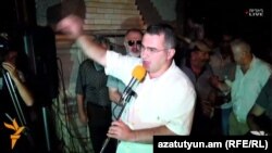 Armenia - Armen Martirosian, leading member of the opposition Zharangutyun (Heritage) party, in Khorenatsi street, 23July, 2016