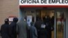 Red ispred biroa za zapošljavanje u Madridu