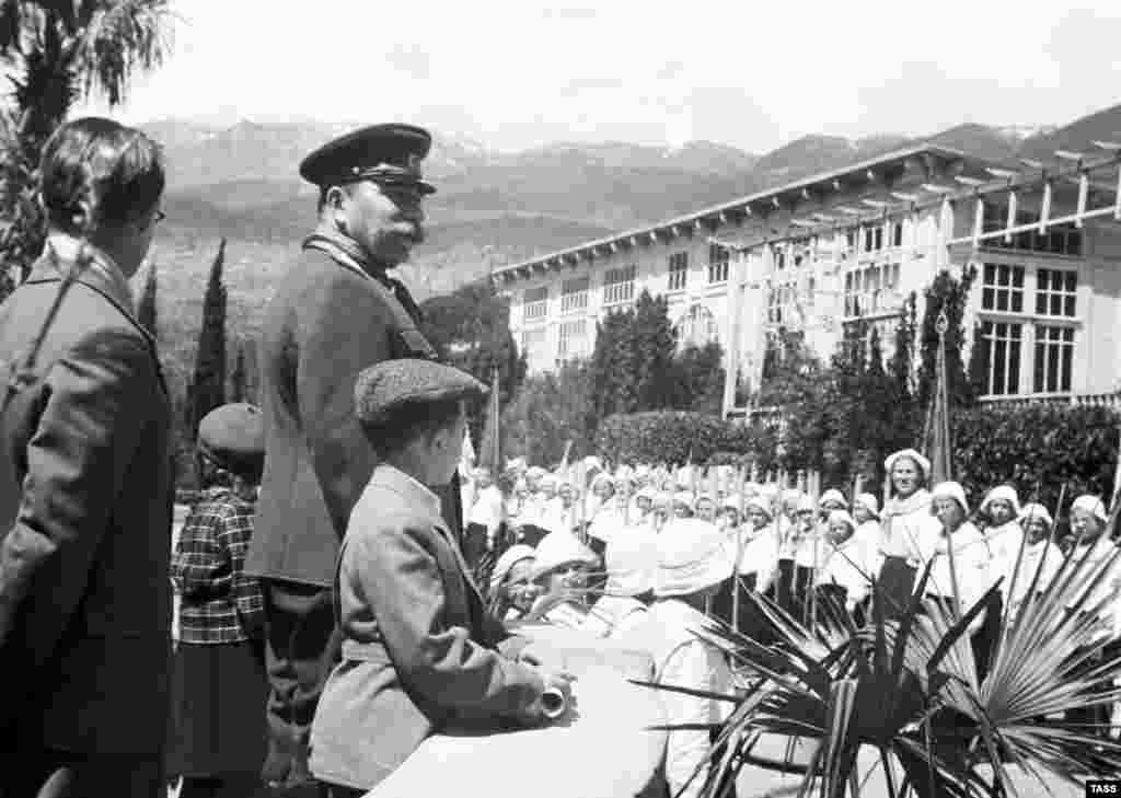 Nor was Crimea only for adults. It was also the site of Artek, a deluxe Young Pioneer camp for the offspring of Soviet bureaucrats and other children lucky enough to secure a spot through academic or athletic achievement. Marshal of the Soviet Union Semyon Budyonny pays a visit to the camp in 1946.