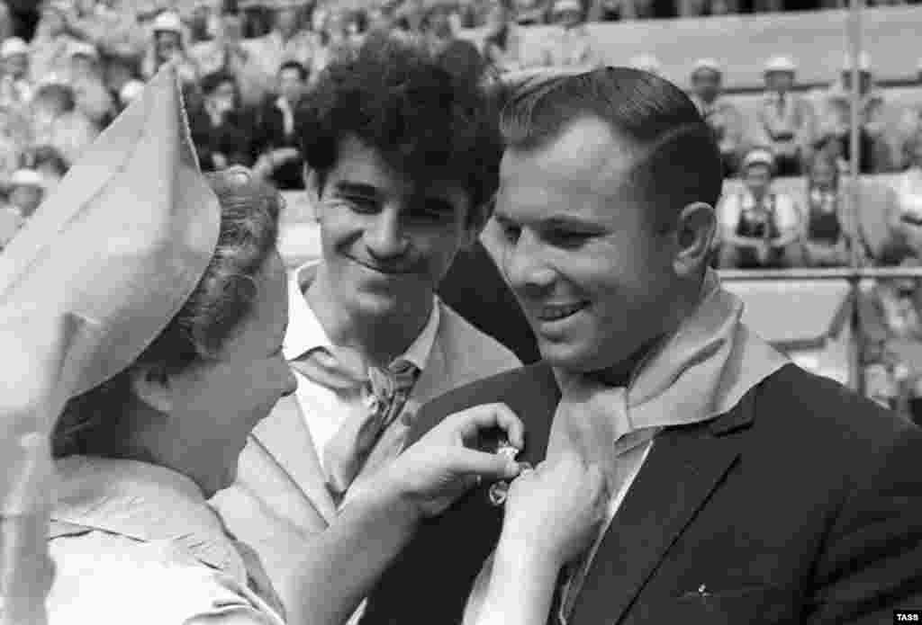 Upon returning to Earth, Gagarin was awarded the title Hero of the Soviet Union and became an essential part of global history.
