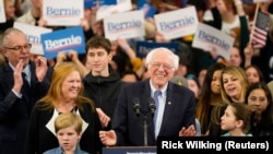 Bernie Sandres la un miting electoral în New Hamshire. 