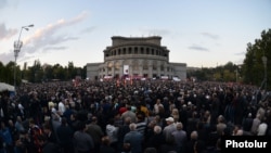 Митинг неправящей «тройки» на площади Свободы, Ереван, 10 октября 2014 г.