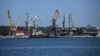 Росія збільшує потужності захоплених портів на Азові: для чого?