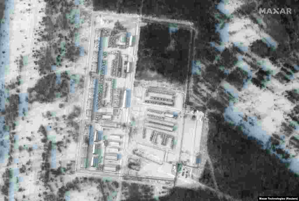 Military equipment massed at the Klimovo storage facility on January 19. Older imagery from Google Maps of the same location shows a fraction of the military vehicles present. 