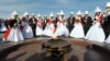 Готовы кыргызстанцы отказаться от излишних расходов на тои?
