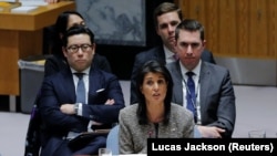 Ambasadoarea americană Nikki Haley vorbind în ședința Consiliului de Securitate ONU
