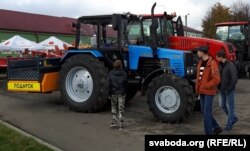 Камусьці дастанецца ў падарунак