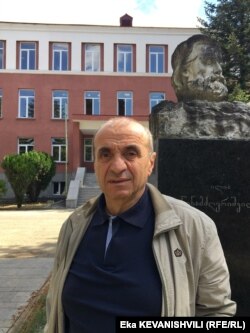 თეიმურაზ ასათიანი - წინამღძვრიანთკარის საზოგადოებრივი კოლეჯის დირექტორი და ახალი შენობა