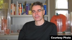 Profesorul Simon Morrison de la Universitatea Princeton