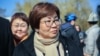 Роза Отунбаева Бишкекте аялдардын укугун коргогон жүрүштө, 10-март, 2020-жыл
