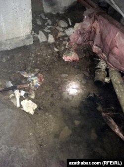 Aşgabadyň merkezindäki ýaşaýyş jaýyň ýerzemini, 30-njy sentýabr, 2019