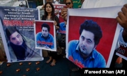 Pakistani civil activists demonstrate against the killing of university student Mashal Khan, who was shot and beaten to death in the northwestern city of Mardan amid accusations of blasphemy. (file photo)