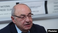 Председатель Общественного совета Армении Вазген Манукян, октябрь 2019 г. 