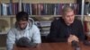 Зулфикор Одинаев (слева) и лидер СДПТ Рахматилло Зойиров