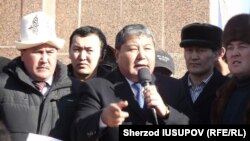 Ousted Osh Mayor Melis Myrzakmatov told a massive rally of his supporters on January 15 that he would be back and the fight was only beginning.