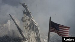 Ruševine nakon napada na Svetski trgovinski centar 11 septembra 2001. godine