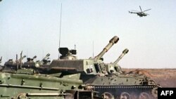 Нохчийчоь -- Невр-кIоштахь лаьтташ ду нохчийн ярташна а, гIаланашна а яккхийн тоьпаш етташ долу Оьрсийчоьнан эскарш, ГIад 8, 1999