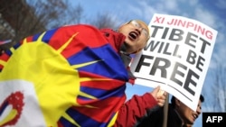 Proteste în fața Casei Albe