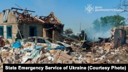 Дом, разрушенный в результате российской атаки на село еликомихайловка Днепропетровской области, Украина, 13 июля 2025 года