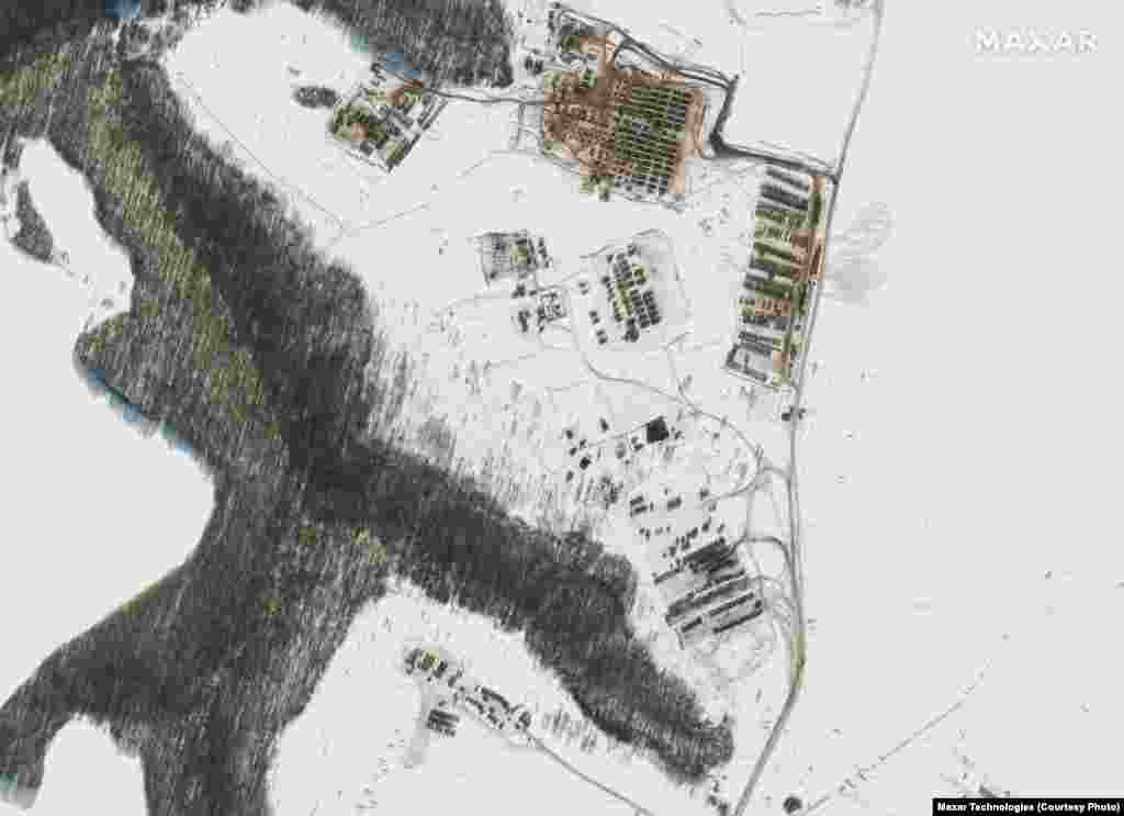 Multiple battle groups and troop housing areas are visible at the Kursk training area on February 9.