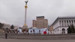 Ukrajinci beže od rata, u Rusiji hapse antiratne demonstrante