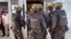 Forțele speciale rusești Omon în acțiune în zone frecventate de migranți ilegali, la Moscova. Unii din cei „prinși” sfârșesc pe front. 