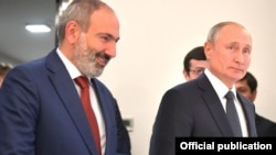 Премьер-министр Армении Никол Пашинян и президент России Владимир Путин 