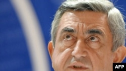 Президент Армении Серж Саргсян выступает в ПАСЕ, Страсбург 2011 г.