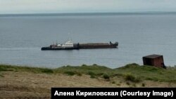 The OT-2069, a river cargo vessel, anchored near Vorontsovo.