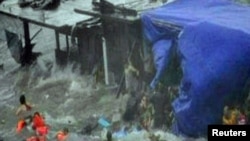 The wreck of a boat laden with refugees off Christmas Island has refueled advocacy groups fight to change Australia's immigration policy.