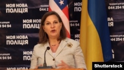 Asistenta secretarului de stat american, Victoria Nuland, într-o vizită la Kiev 